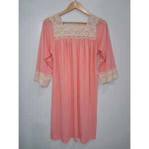 Vintage Coral Pink Lace Trim Nightgown 3/4 Sleeve Square Neck Knee Length Gown